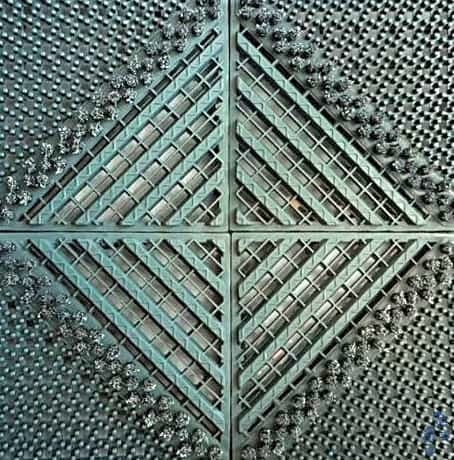 KleenStride - Brush Tile Mat 2